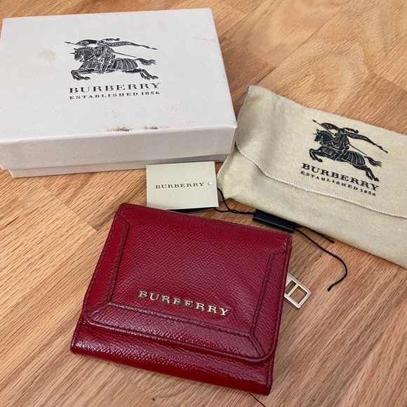 Burberry Medium Wallet - Picture 2 of 11